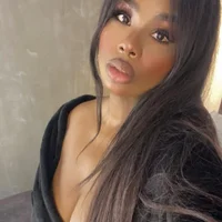 hugeboobs-ebony webcam model