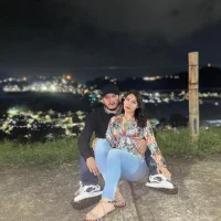 RoxyandAron2's Avatar Pic