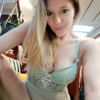 anayshotgirl's Avatar Pic