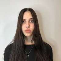 MadelaineHurt's Profile Pic