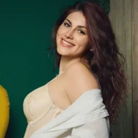 MiraXHot's Profile Pic