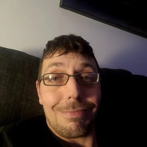 redtoyanal profile photo