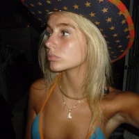 aviellaa's Profile Pic