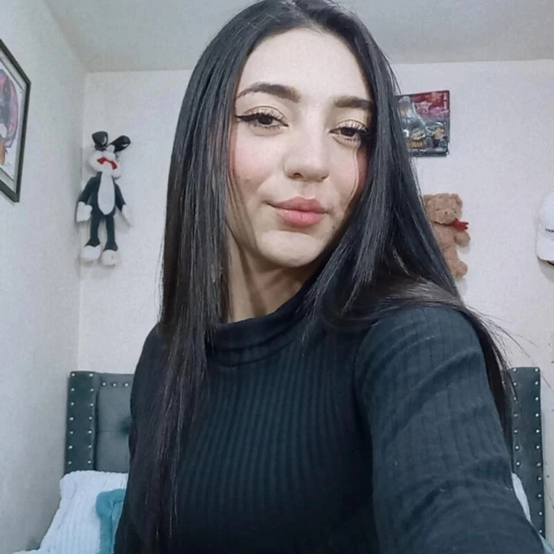 Amellia_rous live cam profile