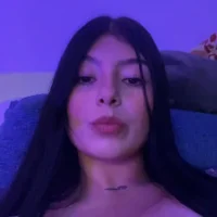 Alexandra090's Profile Pic