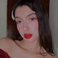 Emily-hottson's Avatar Pic