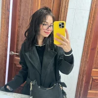 Adriennesexxxのアバター写真