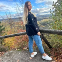Vikki_Sweet's Profile Pic