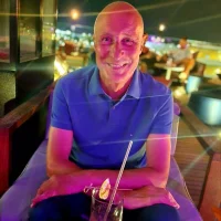 rogpb Φωτ, Προφίλ