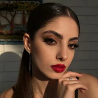 AnnyAshley Adlı Modelin Avatarı