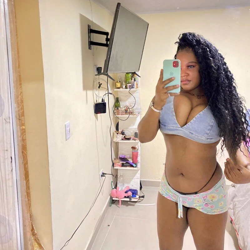 isabella_rossee_ Stripchat profile image