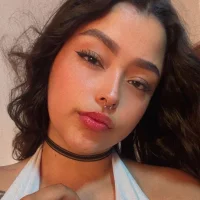 Ariana_Pierce webcam