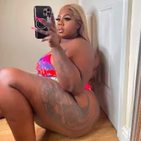 TheCurvyEdition's Profile Pic
