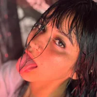 LindaWz_'s Avatar Photo