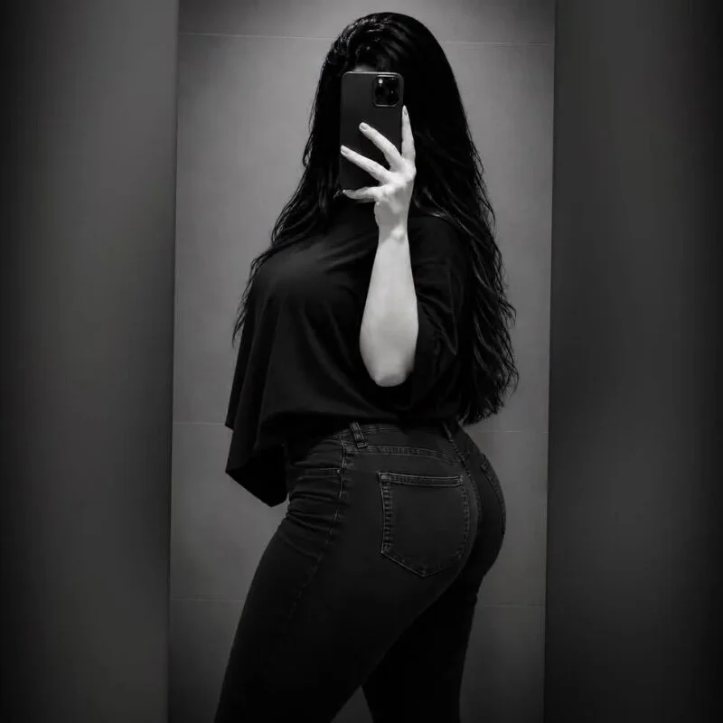 Ruhi_vibes profile photo