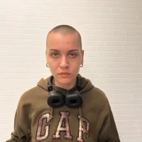EdithDeeks's Profile Pic