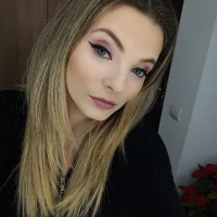 caty33's Profile Pic