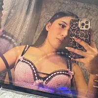 Vienn28 Adlı Modelin Avatarı