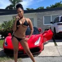 luckysofine's Profile Pic