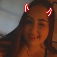 Ellasquirts's Profile Pic