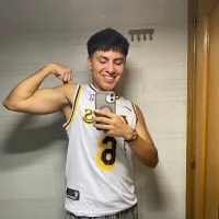 sebas1510_9's Profile Pic
