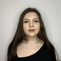 LilyAndrews Φωτ, Προφίλ