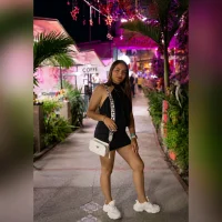 analu_26's Profile Pic