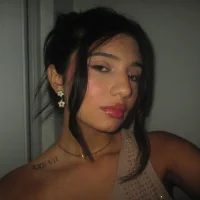 Rose_Desiree's Profile Pic