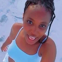 Beauty_beee Adlı Modelin Avatarı