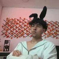 Bbunny_boy Adlı Modelin Avatarı