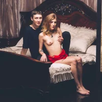 Gwen_Adrian's Profile Pic