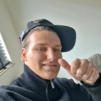 YoungerManLovesCams' Avatar Pic