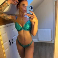 MiaRose_33 webcam model