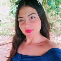 emilyroushyl Φωτ, Προφίλ