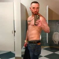 JohnL0ve's Profile Pic