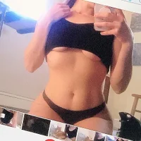 mangooseltzer Φωτ, Προφίλ