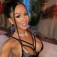 JuliaQuin's Avatar Pic