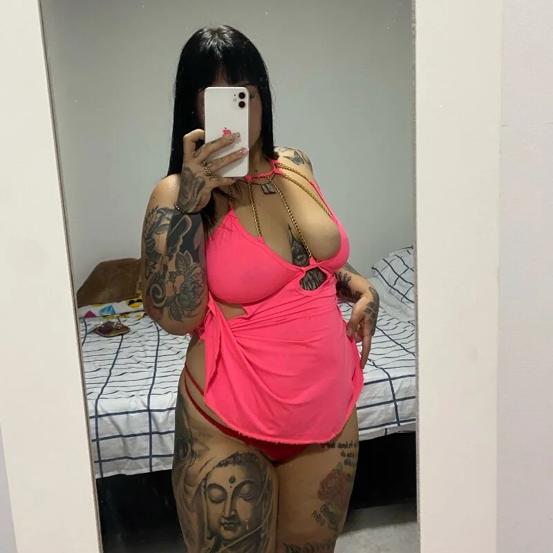 lunabigtits777 profile photo