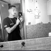 Simonshakeloveass의 프로필 사진