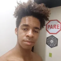 UmJovemEstranho's Profile Pic