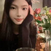 OuOrrre_ 的大頭照