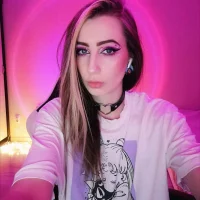 Alica_Mooon's Avatar Pic