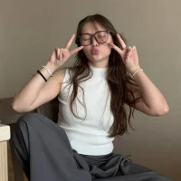 White_Pink's Profile Pic