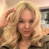alicestormy's Avatar Photo