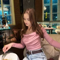 SamanthaaaWalker Adlı Modelin Avatarı