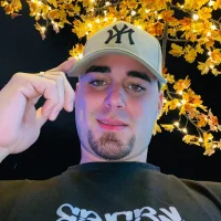 תמונת פרופיל של sebastian_O22