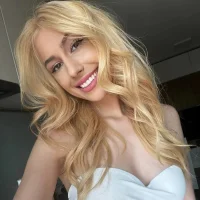 Belle_Blondy's Avatar Pic