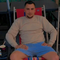 elnini1983 的個人資料圖片