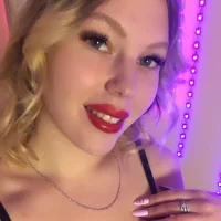 Roxy_Roose's Profile Pic