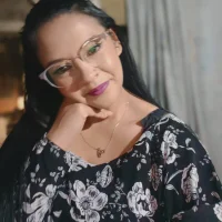 Chloe_Cris's Profile Pic